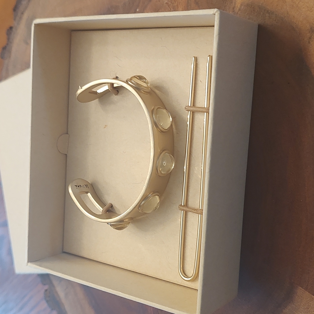 Jen Atkins/Chloe+Isabel bun cuff